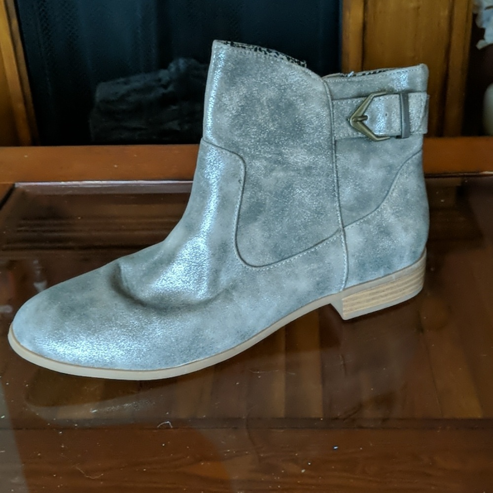 Low boot - Picture 2 of 3